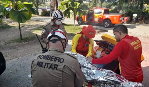 VEJA VÍDEO: jovem é socorrido após se afogar na praia da Ponta Negra