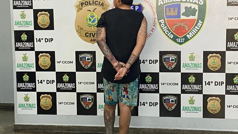 Indivíduo é preso com réplica de fuzil na zona Leste