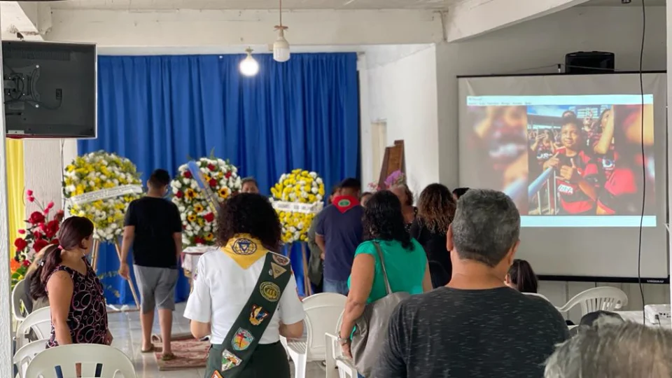 Família vela filho único vítima de acidente de trânsito e descaso hospitalar