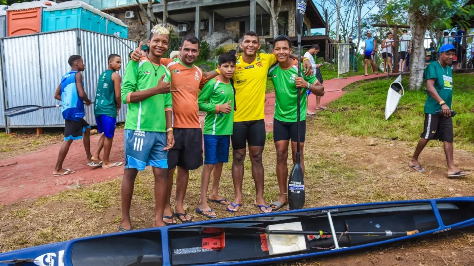 Atletas indígenas do AM se destacam em campeonato de canoagem na Bahia