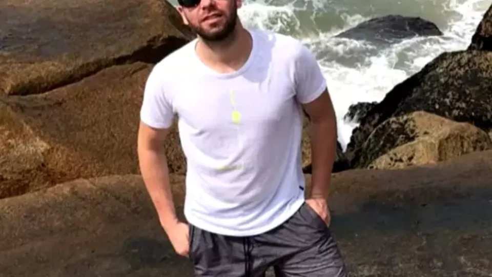 Treinador de vôlei é preso por suspeita de estupro e assédio sexual