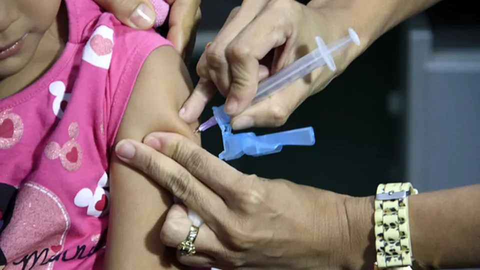 Campanha Nacional de Vacinação contra a Poliomielite e de Multivacinação é prorrogada até 30 de setembro em Manaus