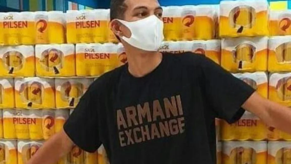 Após invadir casa, homem mata jovem com 15 tiros