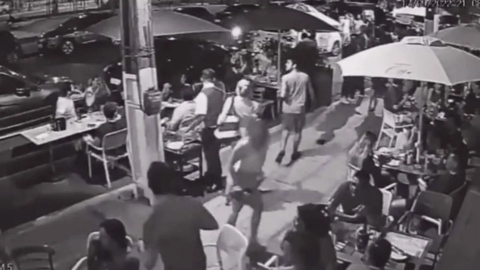 Clientes de bar confundem crossfit com arrastão e saem correndo