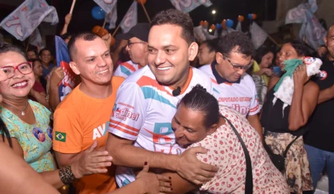 Rodinei Ramos se reúne com apoiadores do bairro da Compensa