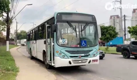 Criminosos tocam o terror durante assalto em ônibus no bairro Tarumã