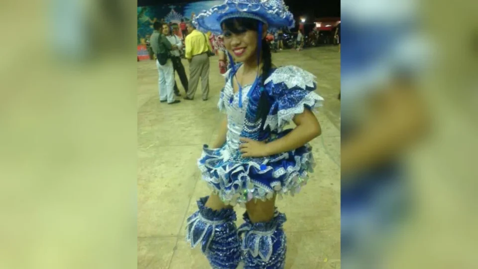 ‘Parece que ela nasceu para dançar ciranda’, diz tio de cirandeira morta em queda de alegoria
