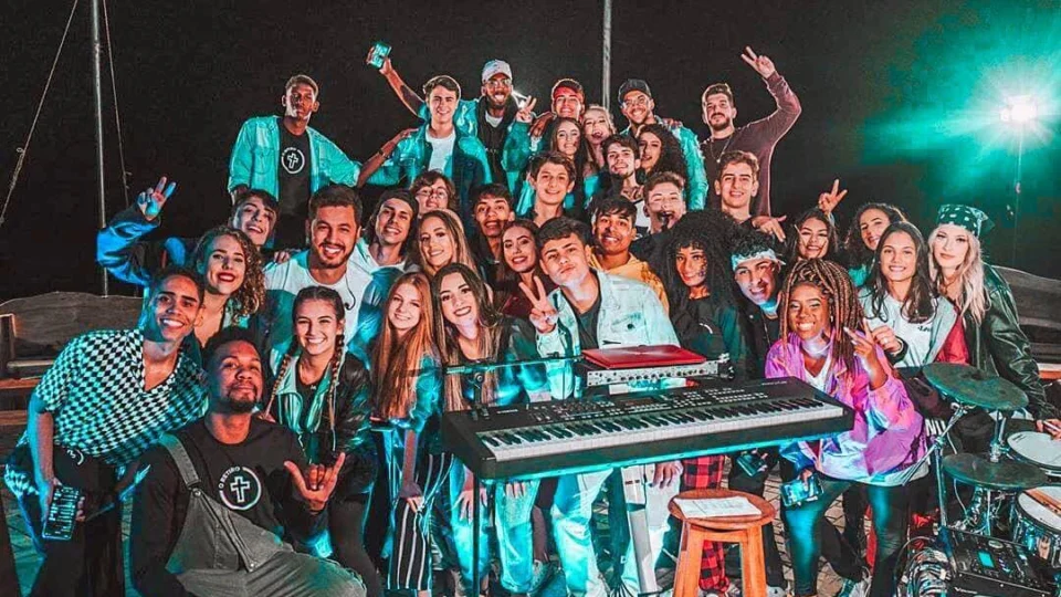 Digitais influencers cristãos realizam apresentação na igreja da Restauração