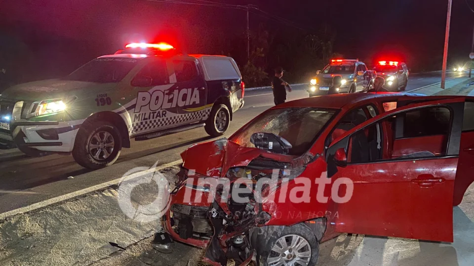Mulher morre em grave acidente após a Ponte do Rio Negro