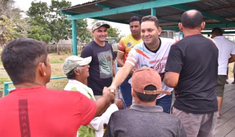 Candidato Rodinei Ramos ouve produtores rurais de comunidades do interior do Amazonas