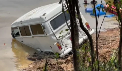 Buscas por desaparecidos no desabamento de Ponte na BR-319 segue pelo terceiro dia