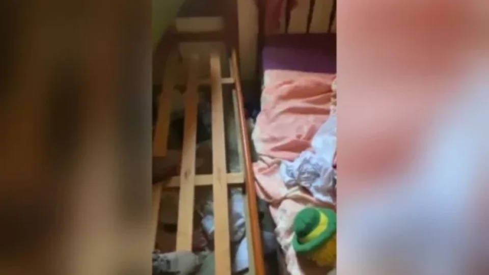 Mãe é presa por omissão de socorro na morte da fiha de 10 meses