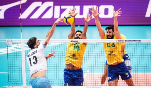 Brasil despacha Argentina e se classifica à semi do Mundial de Vôlei