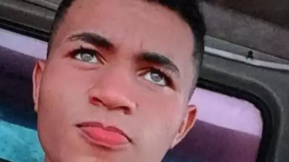 Jovem de 20 anos é assassinado por marido de colega de trabalho