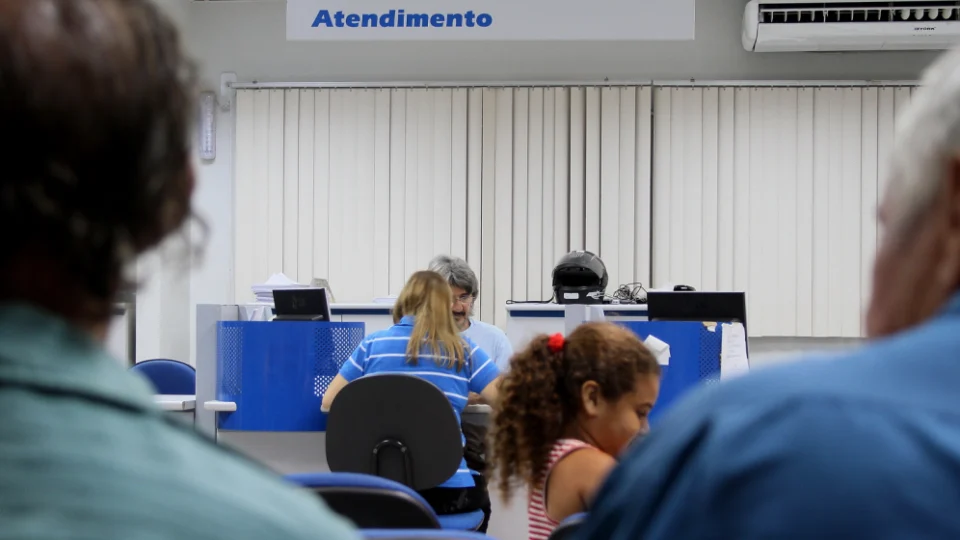 Prova de Vida e Recadastramento de aposentados e pensionistas não estão sendo pedidos pela Amazonprev