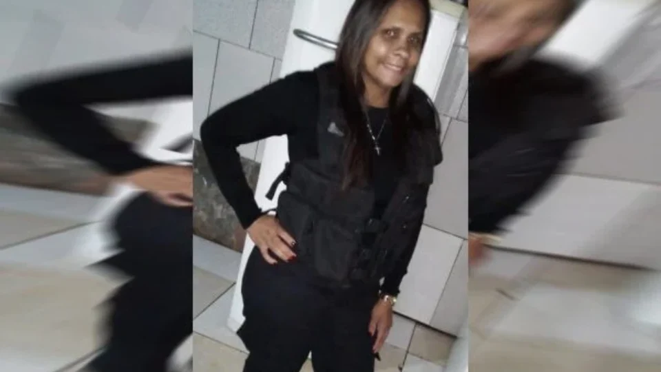 Homem mata companheira na frente dos filhos