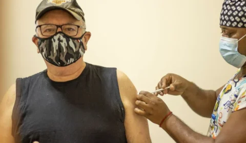 Prefeitura convoca mais de 1 milhão de ‘atrasados’ para atualizar vacinação contra Covid-19