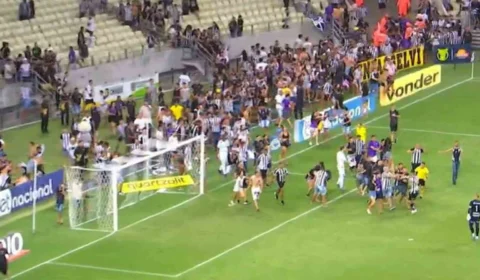 Vídeo: Torcida do Ceará invade campo do Castelão após empate com o Cuiabá