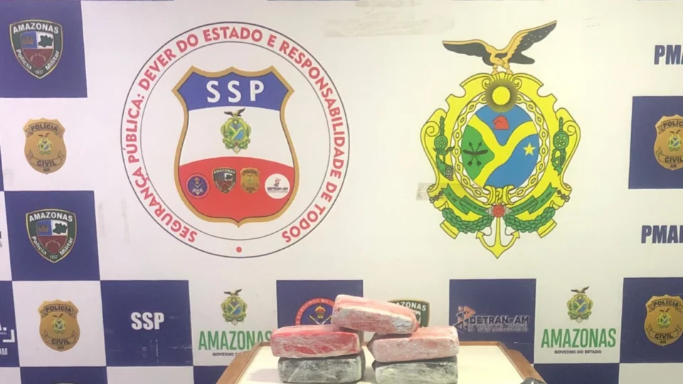 Operação apreende 5kg de entorpecentes dentro de embarcação em Coari