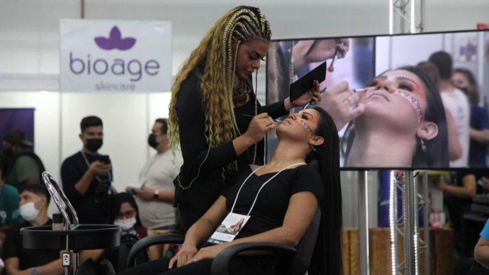 Feira vai oferecer três dias de imersão e capacitação no segmento de beleza