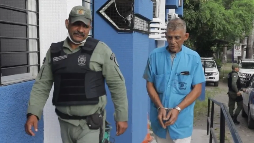 Vendedor de café tenta matar cliente por R$0,75