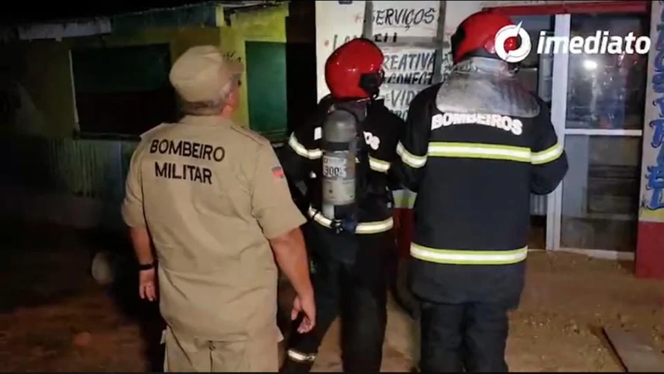 Incêndio atinge residência no bairro Petrópolis