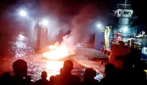 Embarcação explode em porto de Itacoatiara