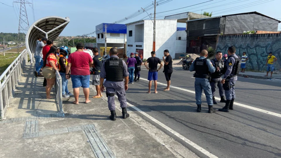 Homem morre e outro fica ferido em grave acidente de trânsito
