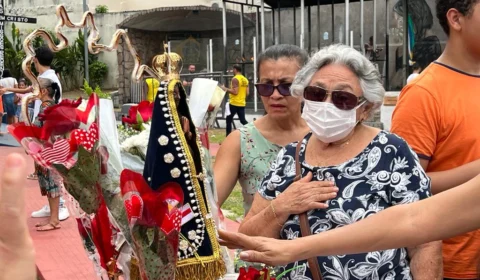 Tradicional procissão da festa de Nossa Senhora de Aparecida é retomada após dois anos de pandemia