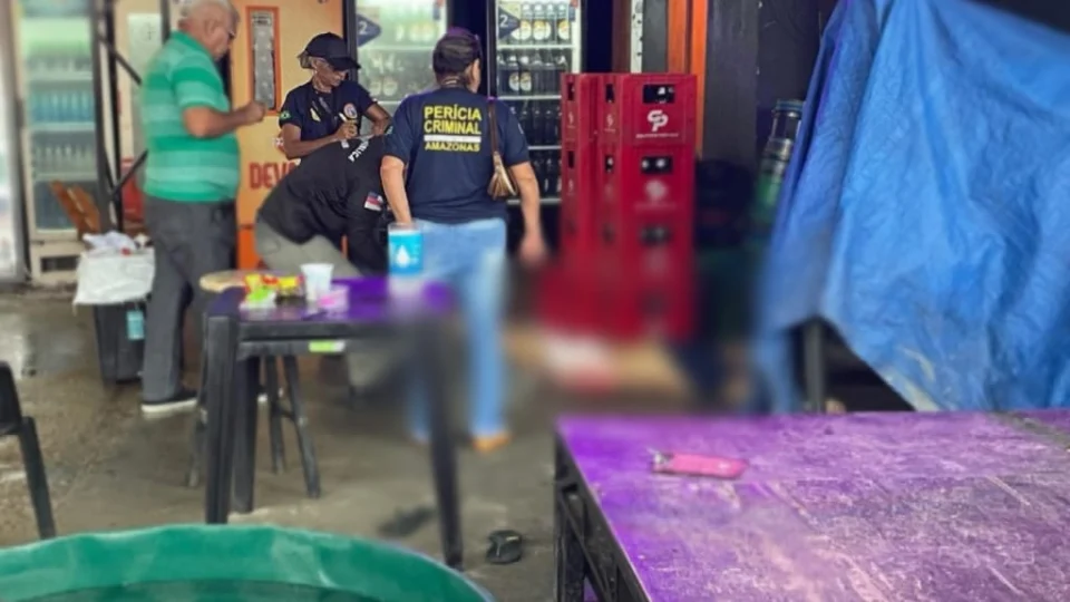 VÍDEO: ataque em bar deixa um morto e dois baleados na Avenida Itaúba