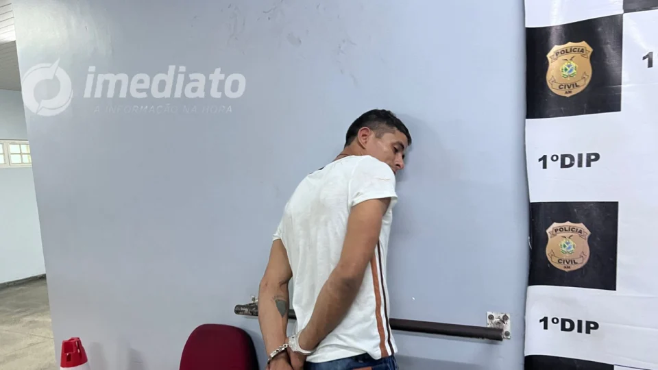 Homem é capturado arrombando carros no Centro de Manaus