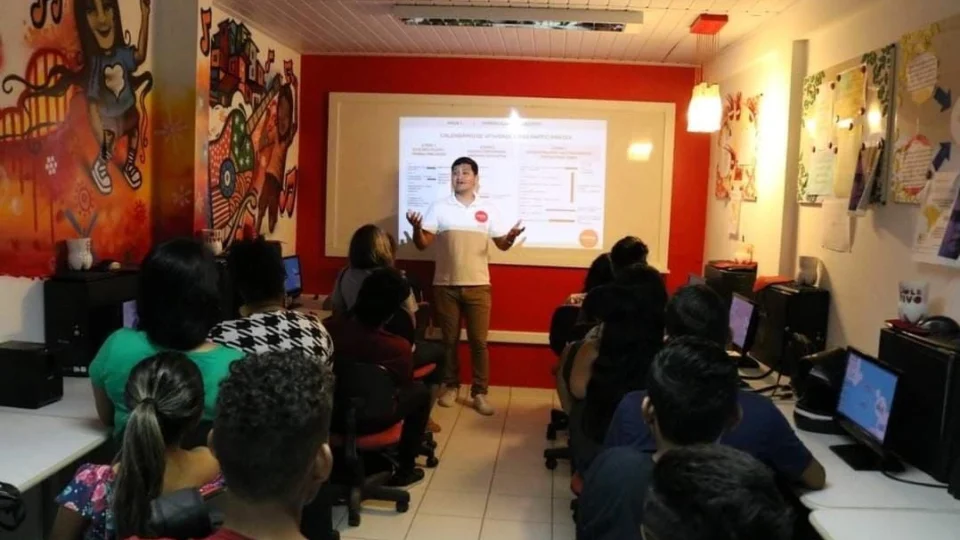 Mais de 800 vagas em cursos gratuitos e com acesso a vagas de empregos são oferecidas em Manaus