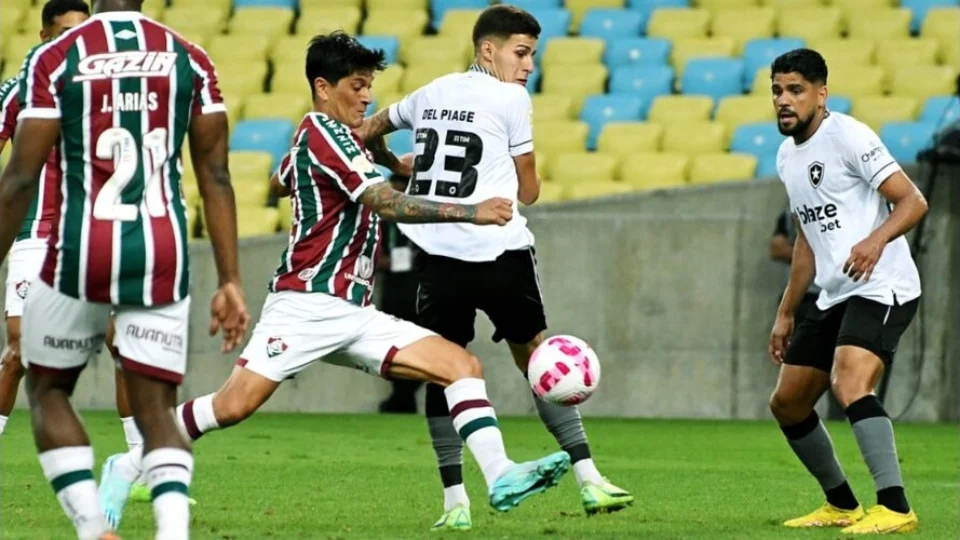 Fluminense empata com Botafogo em jogo no Maracanã