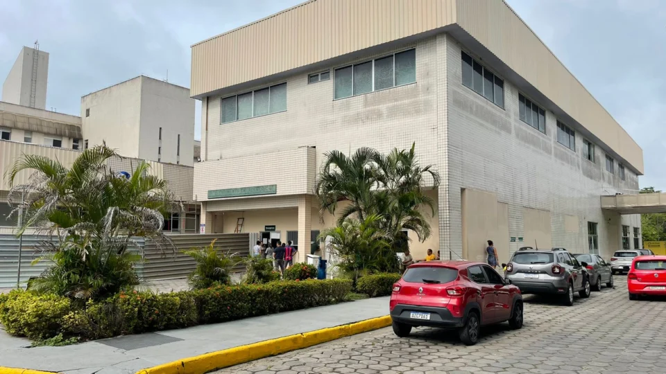 Ladrões furtam fios do Hospital e Pronto Socorro João Lúcio