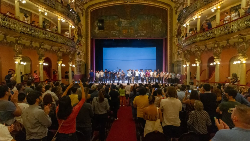 Teatro Amazonas tem show gratuito nesta quarta com a abertura da Virada Sustentável Manaus