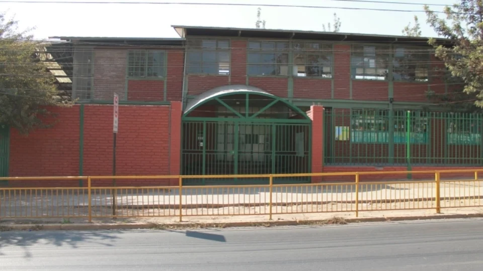 Aluno detona bomba em sala de aula; 14 pessoas ficaram feridas