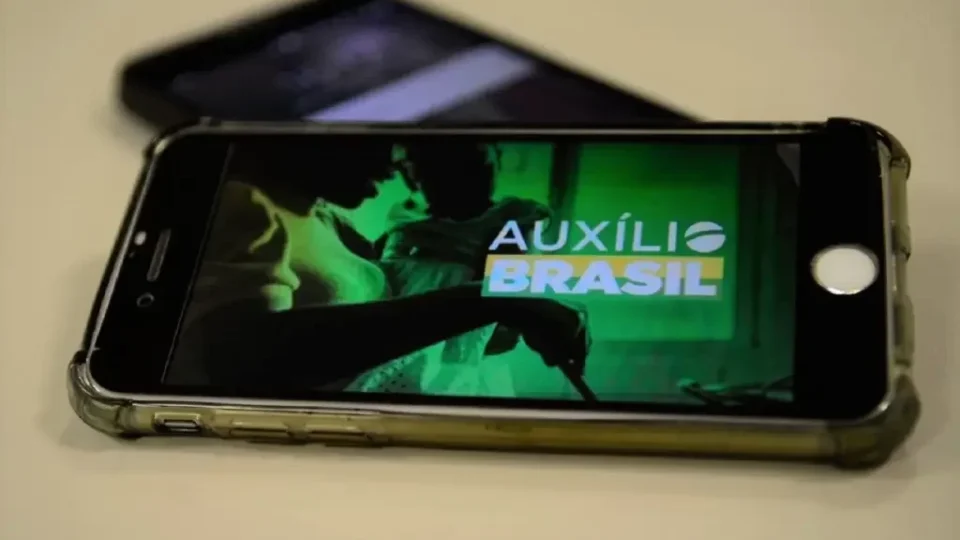 Auxílio Brasil e Vale Gás começam a ser pagos em 12 de dezembro