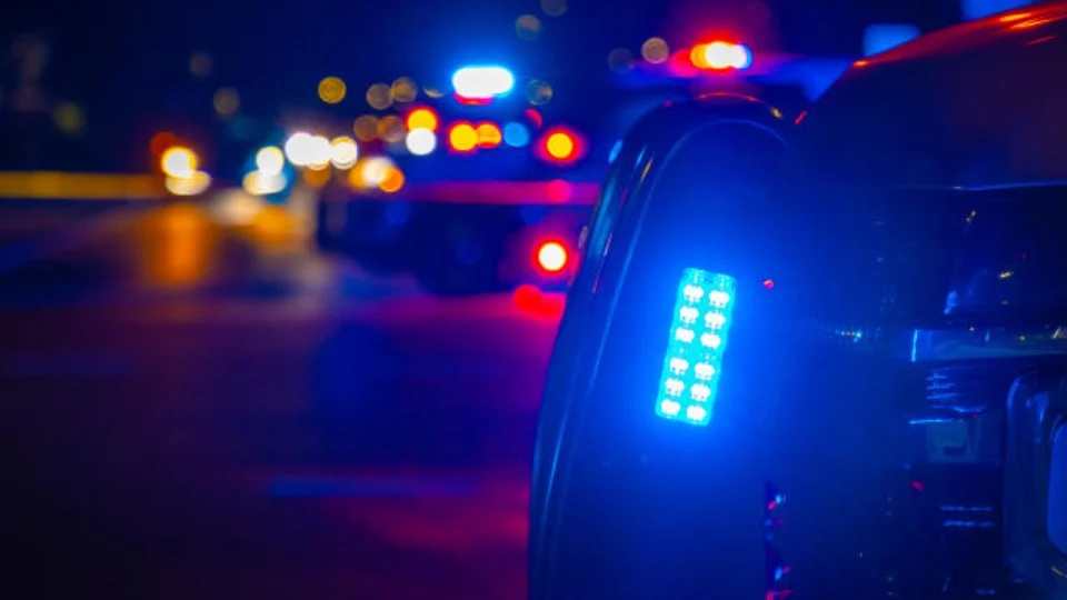 Menina de 12 anos é encontrada morta dentro de baú