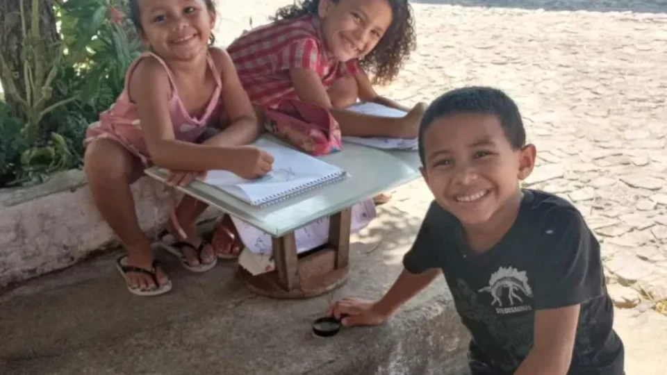 Explosão em residência mata irmãos de 4 e 6 anos e deixa menina de 7 anos ferida