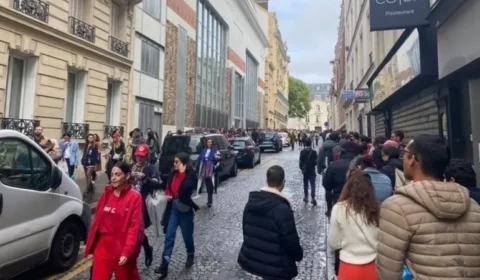 Brasileiros enfrentam longas filas para votar no exterior