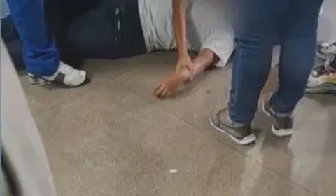 VÍDEO: Grávida de 15 anos desmaia após agressões dentro de escola