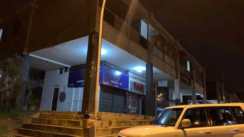 Mulher leva tiro de raspão na cabeça em assalto