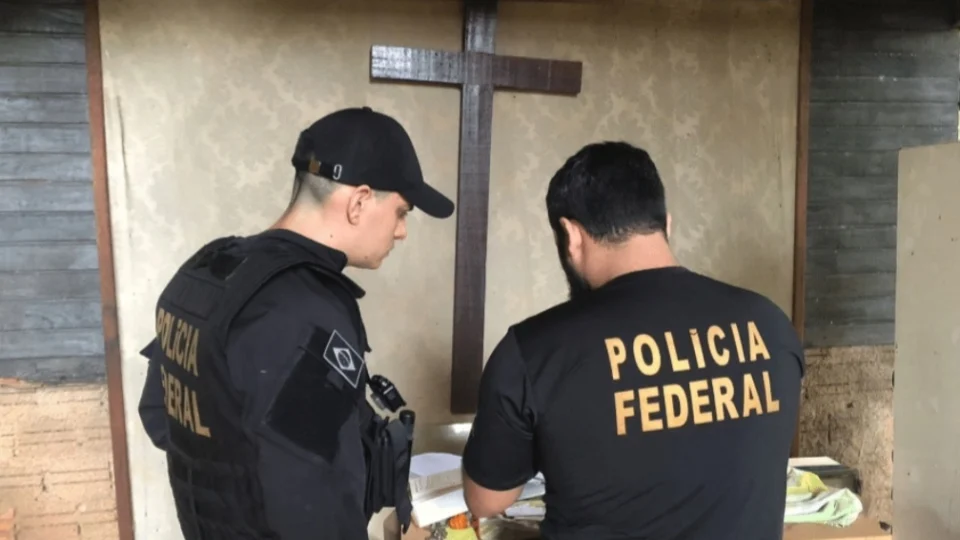 Líder religioso é preso com vídeo de estupro de bebê armazenado no celular