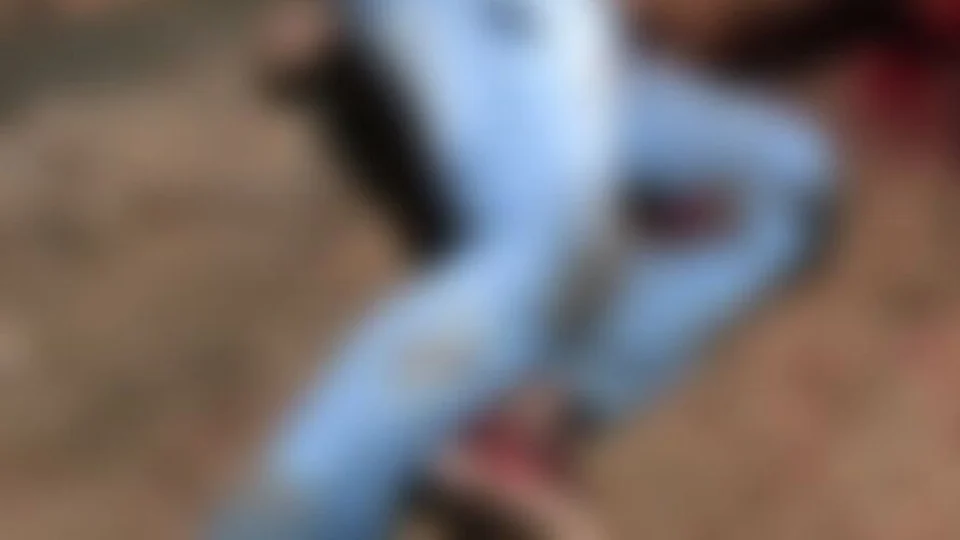 Corpo é encontrado algemado e com sinais de tortura