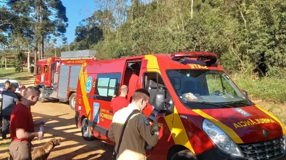 Jovem de 19 anos morre afogado em lago de parque