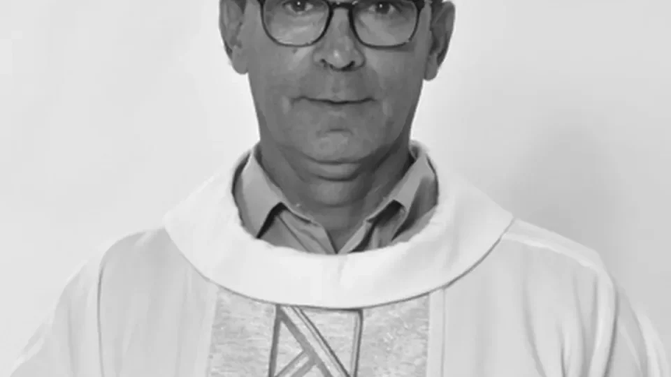 Padre é encontrado morto dentro de Paróquia