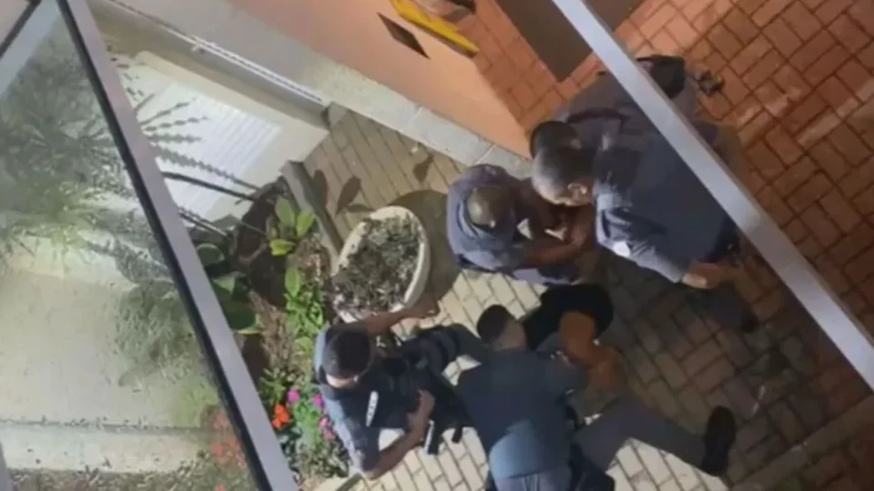 Fisiculturista morre após ser imobilizado por policiais militares