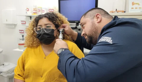 <em>Prevenção e combate à surdez: SES-AM enfatiza medidas preventivas para a saúde auditiva</em>