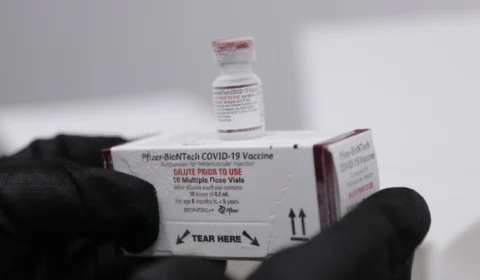 Inicia distribuição de vacinas contra Covid-19 em crianças de 6 meses a 2 anos com comorbidade