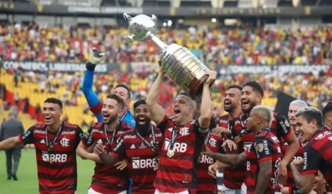 Craque do Flamengo anuncia aposentadoria após 12 títulos